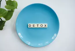 Jak na detox a hubnutí bez zázračných doplňků stravy